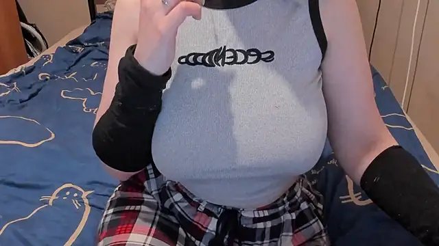 eva_zero (F young) - tie boobs