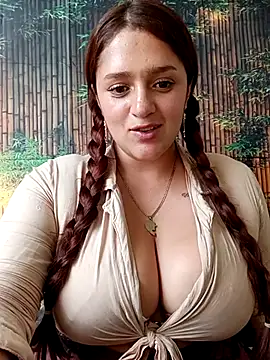 hanna__a (F young) - Boobs bouncing + spit