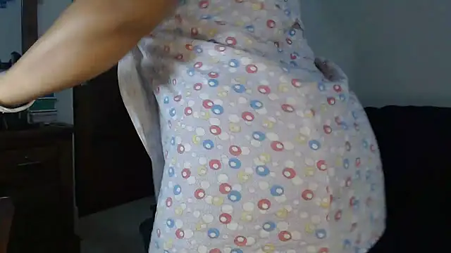 sahansa (F milf) - wet my pussy in cum