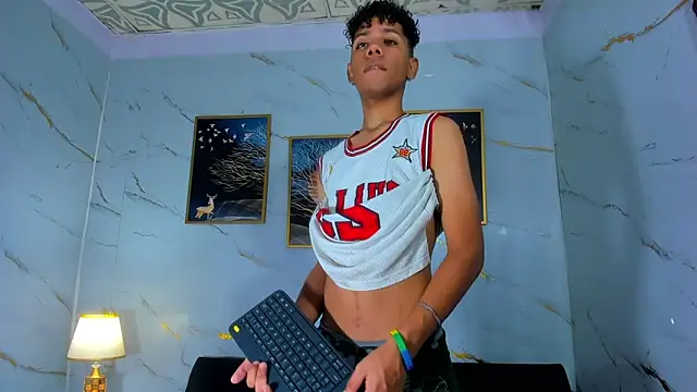 Spicy_guys webcam