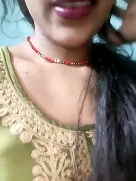 Eshwari_Chopra's most recent online snapshot