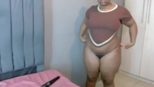 ChubbyBuddyxXx webcam