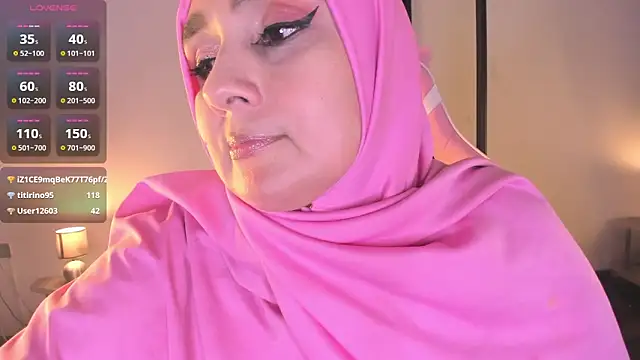 HijabiMilff webcam