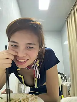 美女Mimiluv1234在线直播