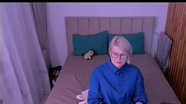 sabrinamacmarren webcam