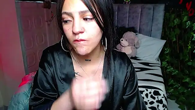 Violettasquirt webcam