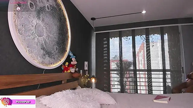 sarajames (F young) - fingering ass