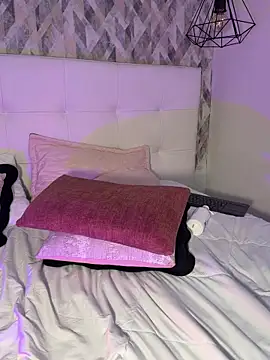 krisstenSantos webcam