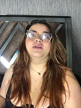 ZoeBennett_Pink webcam