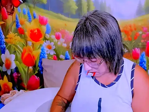 indianroxy - Indianroxy's free webcam - UK Sex Cams