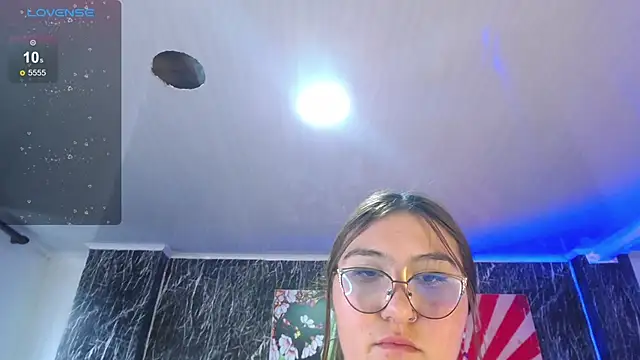 conniejames_m webcam