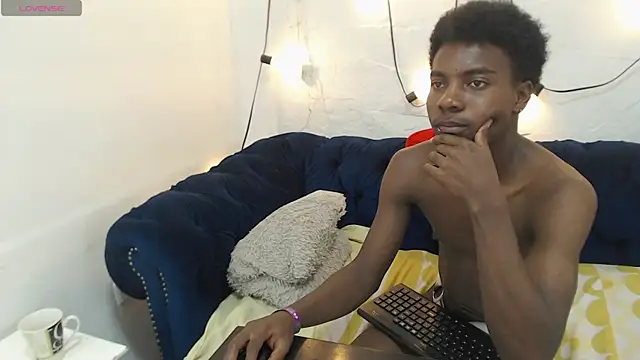 NoahJhonson69 webcam