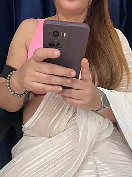 Naughty-Shreenn webcam