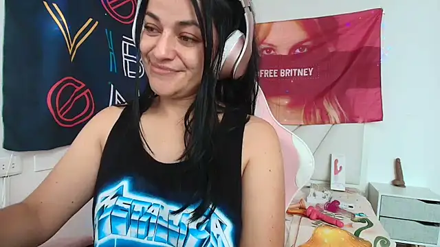 LovelyAzucena webcam