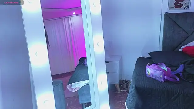 _sharlotte777 webcam