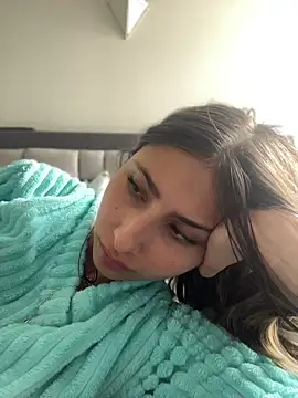 ameellie (G young) - play with BOOBS in TOPLESSSSS