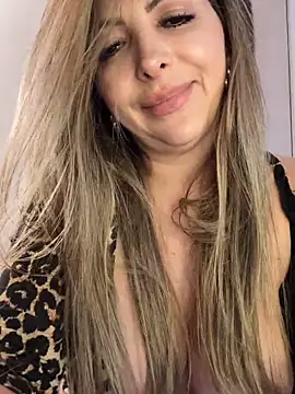  _Abril-Office1 chat room