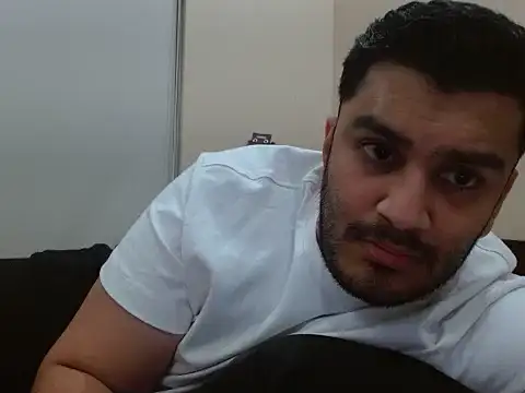 robintoit (M young) - 1000 token to  dick open