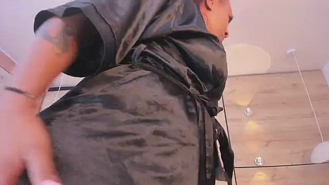 martina_touss (F milf) - fuck my ass 1 hour machine