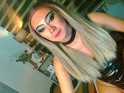 HOLLYWOOD_QUEEN_88 webcam