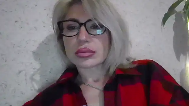 fox_red_lady7 webcam