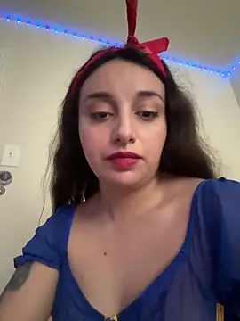 CharmingMaddie webcam