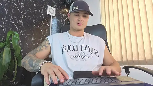 Alexander_ferre webcam