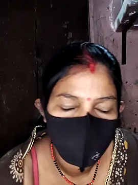 Hotcouplepriya webcam