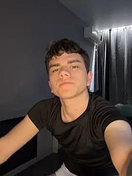 maxwoolf (M twink) - Flex your muscles