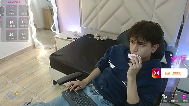 elian_tay (M twink) - play with my hard big cock