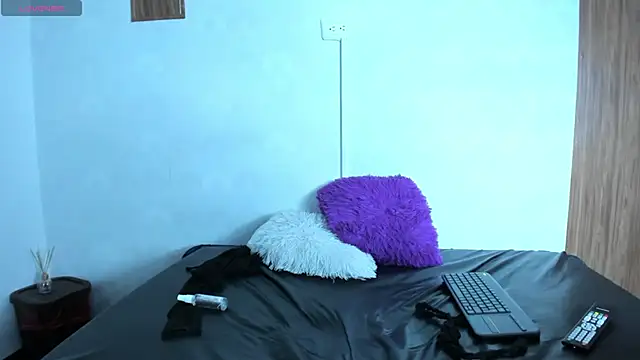 sharlotte_hh (F teen) - off panty