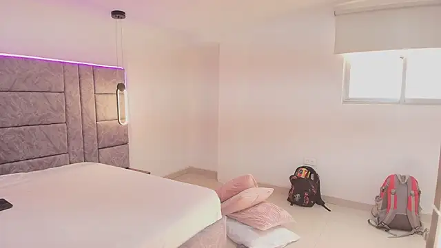 Dakota_Megan_69 webcam