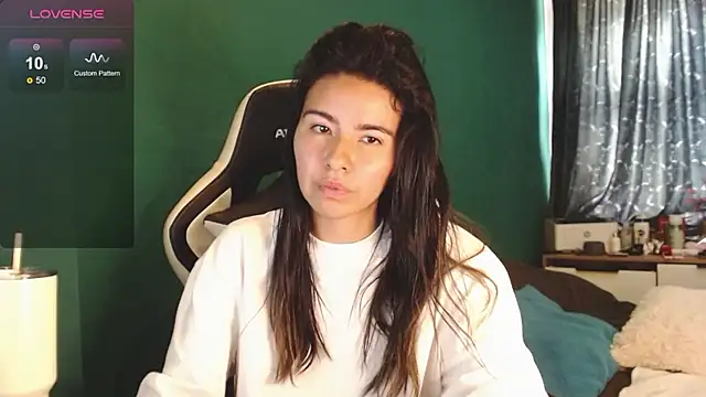 alice_middlee webcam