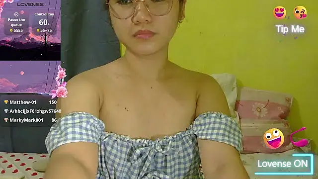 HornyAsian4uxx webcam