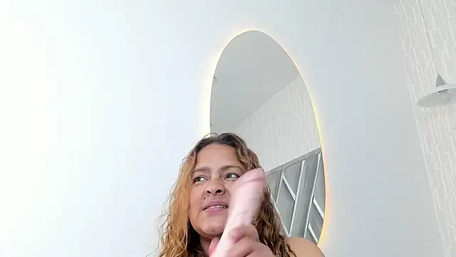 MonzerratBoyer webcam