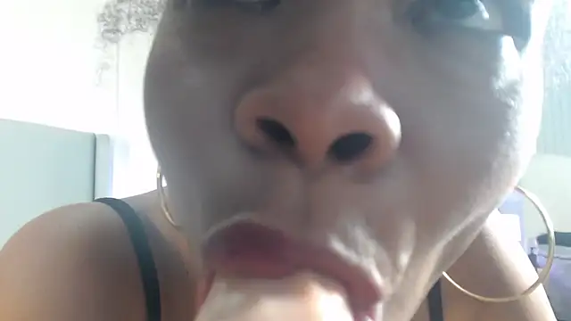 ChantalGarner webcam