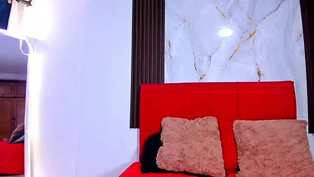 Bella_Storm01 webcam