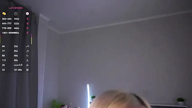 AliceThorne webcam