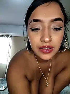 saharqamar (F young) - I suck your penis and my tits out