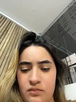 Antonella_Julieta webcam