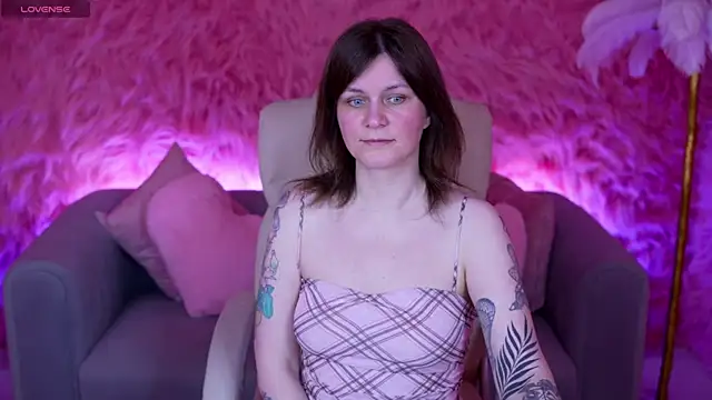 tinamelt - TinaMelt's free webcam - UK Sex Cams