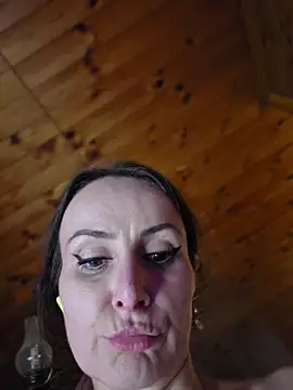 annamaria- - AnnaMaria-'s free webcam - UK Sex Cams