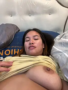 Ponthip live sex cam