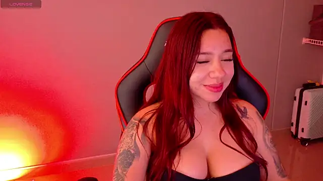 samantha_tattu webcam