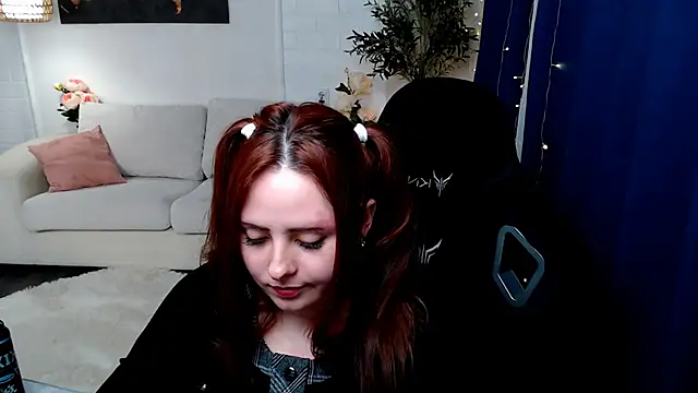 Hennessy_bunny webcam