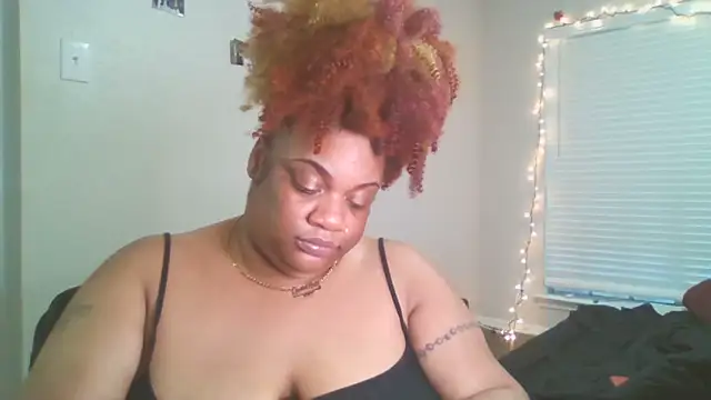 NaughtyHottieBBW webcam