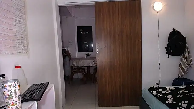 yselahot - Yselahot's free webcam - UK Sex Cams