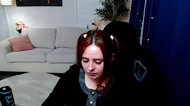 Hennessy_bunny webcam