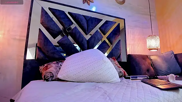 annie_vega17_ webcam