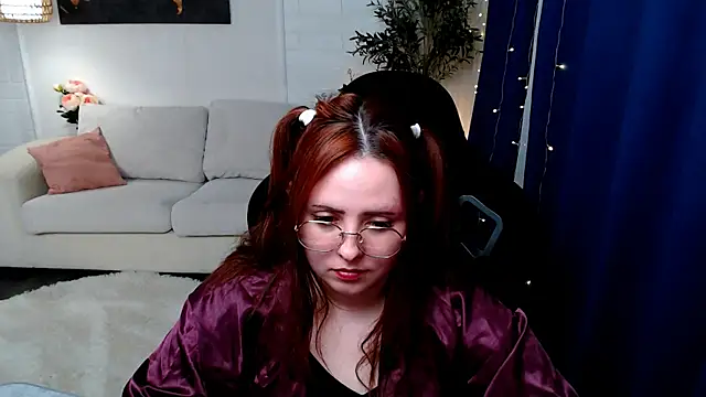 Hennessy_bunny webcam